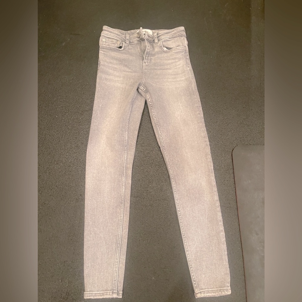Zara Faded Grey Skinny jeans